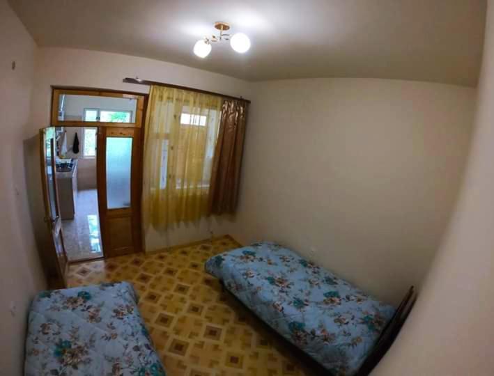 Nnn Guest House Goris Exterior photo
